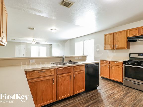 5th image of 16814 Perryton Ln