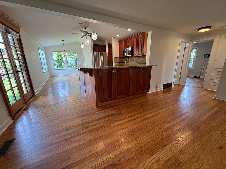 3420 W Bertona St — Photo 12