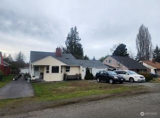 15821 16th Ave SW, Seattle, WA 98166