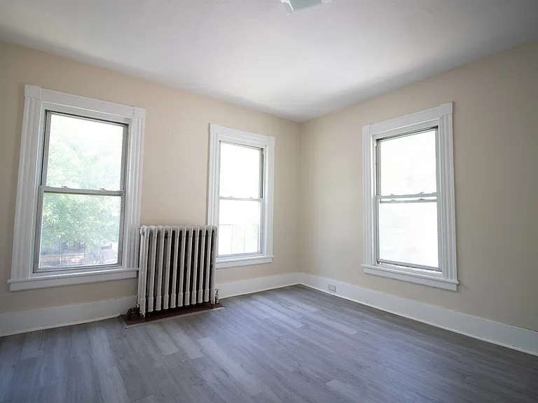 125 Shelton Ave #B2 — Photo 4