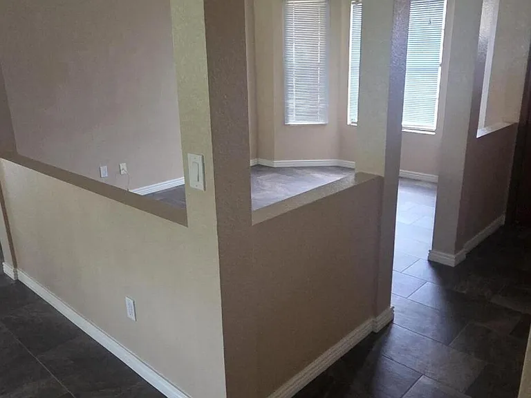 5738 E Ellis St — Photo 8