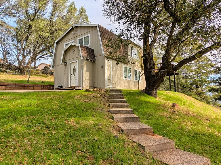 6825 Monitor Ct — Photo 1