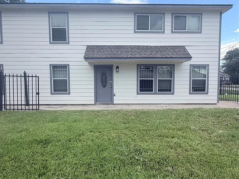 8202 Cannon St #A — Photo 2