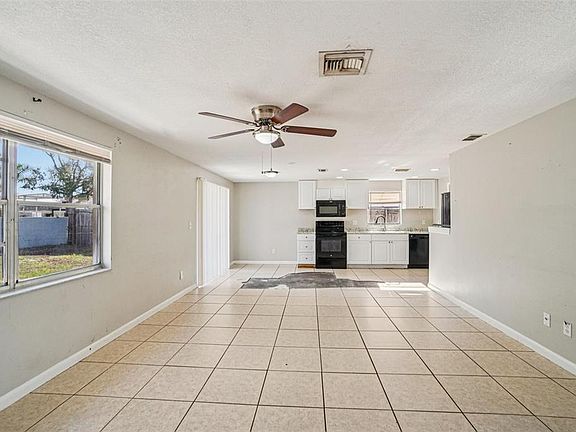 3rd image of 6807 White Cliffs Way