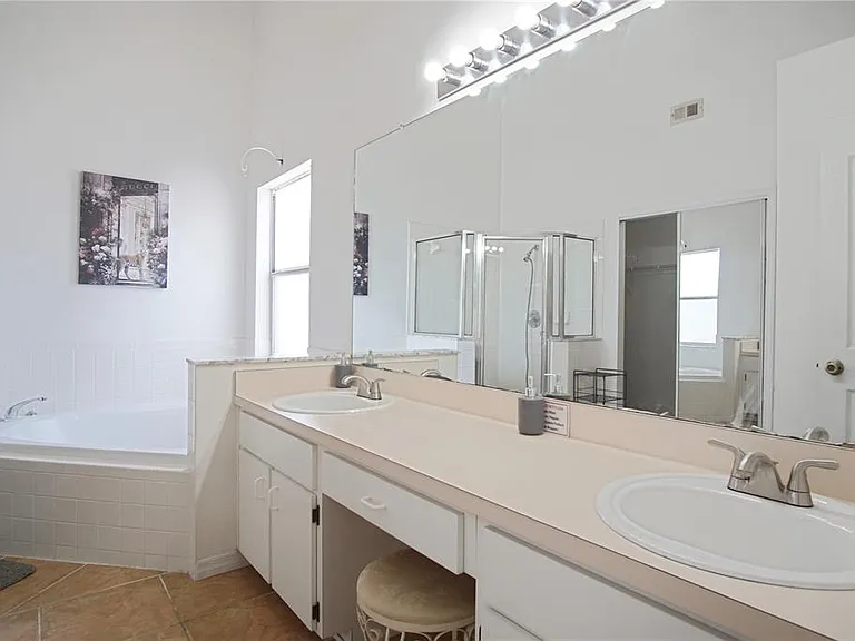 928 Loma Bonita Dr — Photo 25