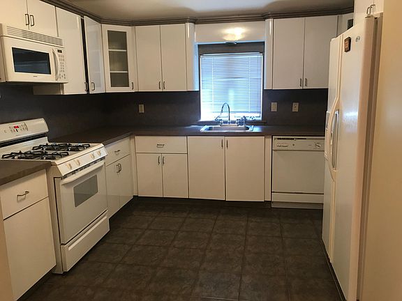 4th image of 16136 95th St #3