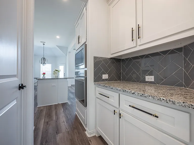 1111 Alaska Dr — Photo 12