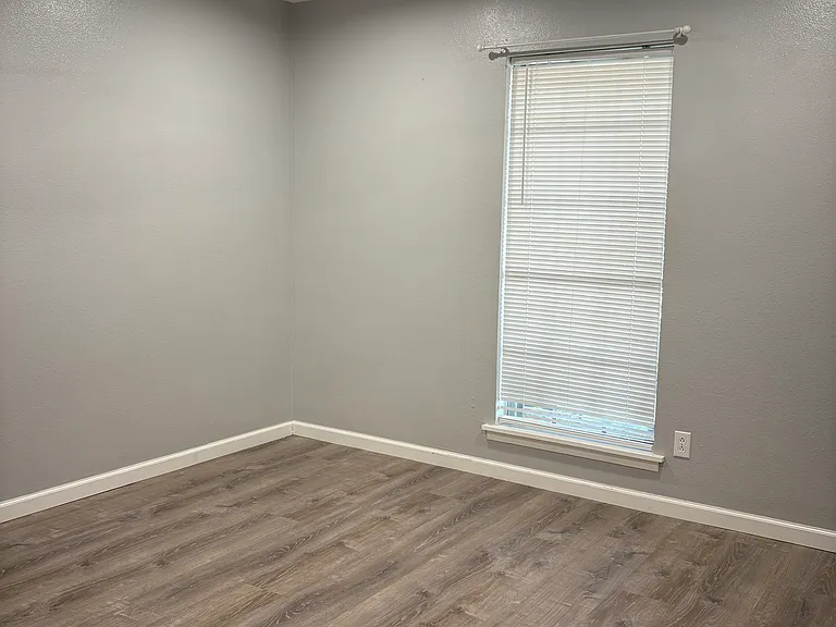4641 Sheffield Ln — Photo 14