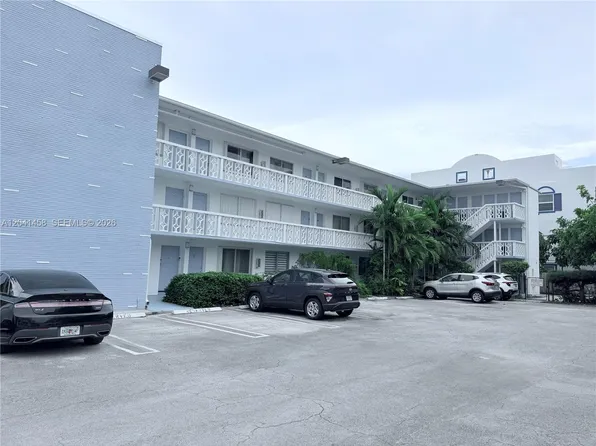 1120 102nd St APT 21, Bay Harbor Islands, FL 33154