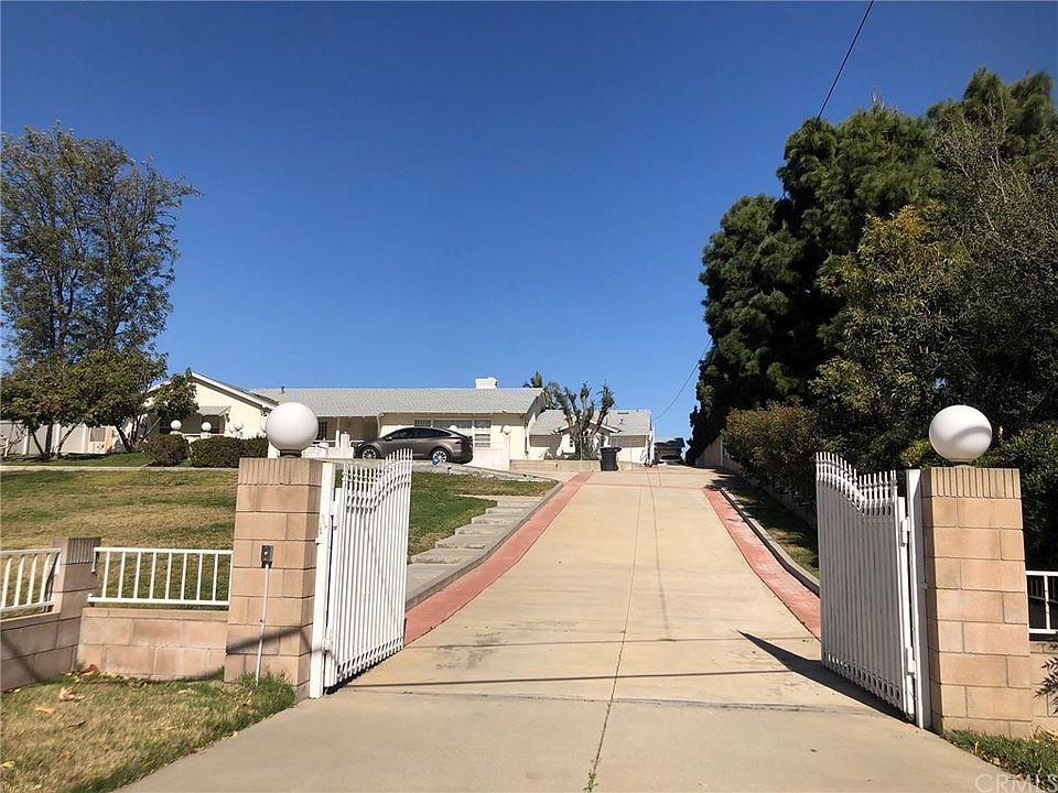 1st image of 3025 E Cortez St