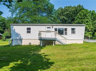 34 Grand St, Highland, NY 12528