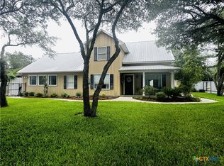 693 Garcitas Creek Rd, Inez, TX 77968
