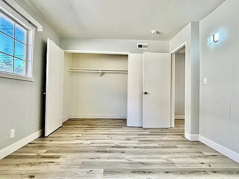 2 bed, 2.0 bath, 700 sqft, $3,000 — Photo 4