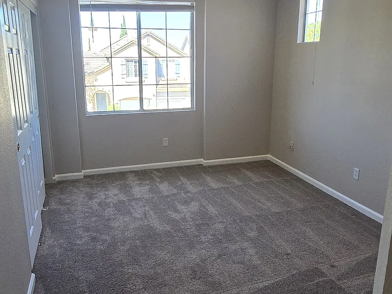 3292 Chateau Du Lac — Photo 22
