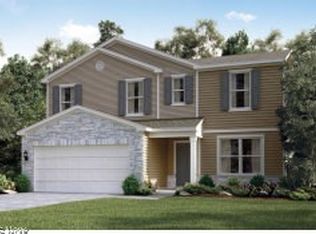 24 N Washburn Rd, Tallmadge, OH 44278