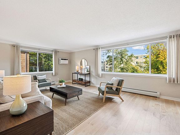 3rd image of 2700 W 44th St APT 304