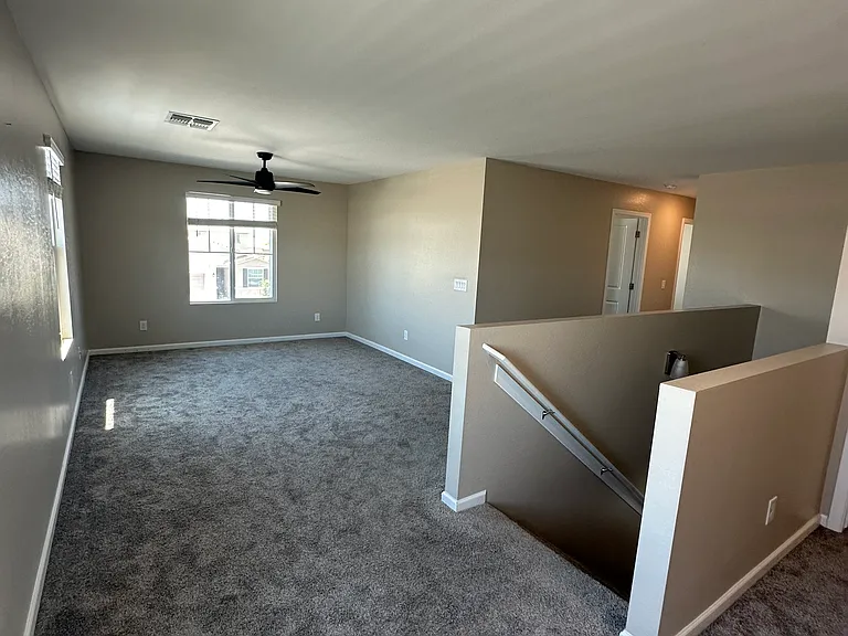 17851 W Daley Ln — Photo 3