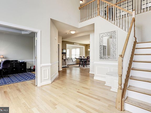 5th image of 11413 Woodview Dr