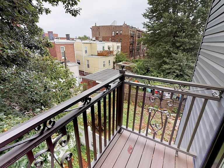 336 Forrest St #2 — Photo 40