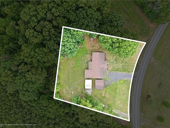 2nd image of 1565 Gravel Hill Rd