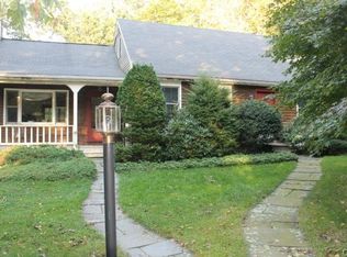 68 Currituck Rd, Newtown, CT 06470