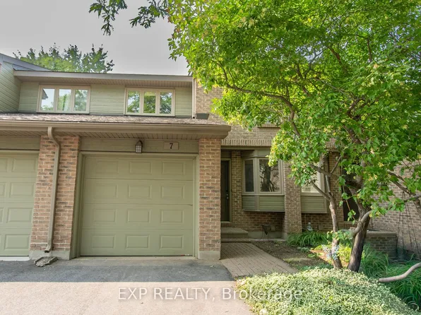 710 Coronation Ave Unit 7, Ottawa, ON K1G 4G7