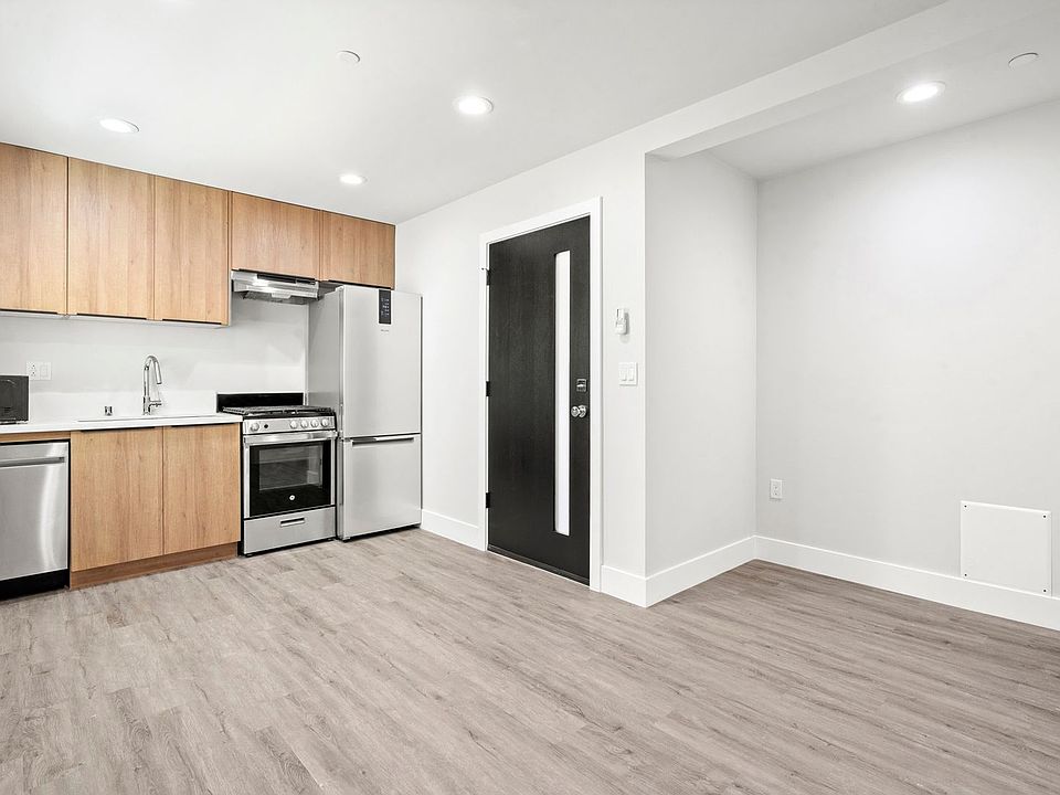2nd image of 11516 Victory Blvd #5