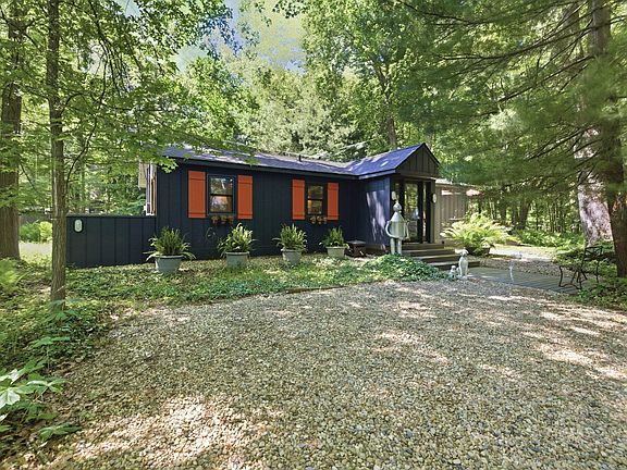 2nd image of 15724 Locke Rd
