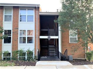 1960 Greenglen Dr APT 204, Saint Louis, MO 63122