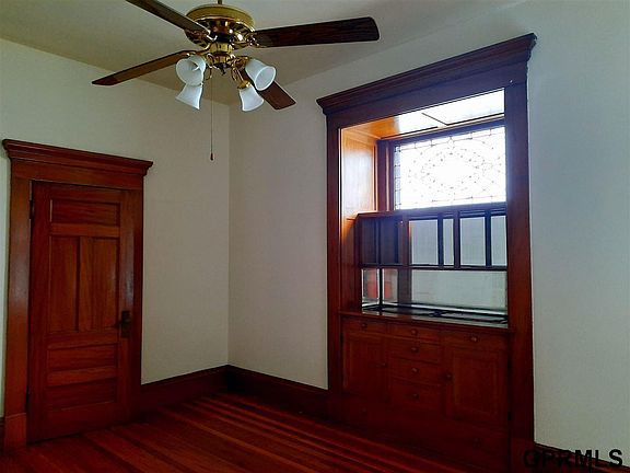 3rd image of 1934 F St APT 1