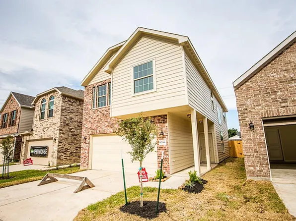 17046 Amarose Dr, Houston, TX 77090