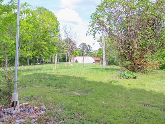 4th image of 3915 Oak Ridge Rd