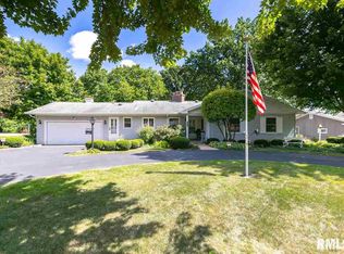 4035 Rodeo Rd, Davenport, IA 52806