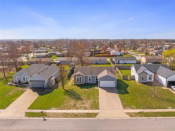 4th image of 513 W Meriwood Ln