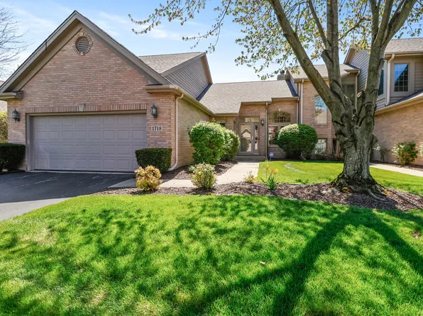 1718 Apple Blossom Dr, Munster, IN 46321