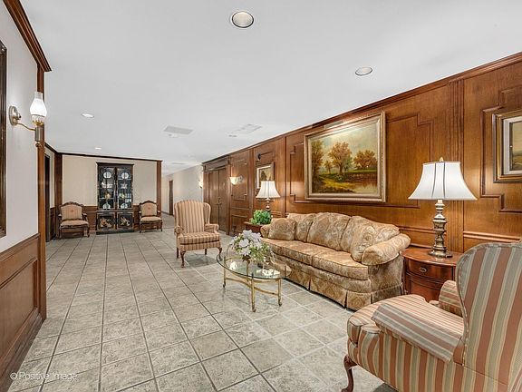 4th image of 453 Raintree Dr Unit 4C