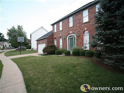 1st image of 422 Brooks Glen Ct