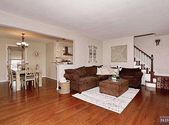 4th image of 500 Lafayette Ave