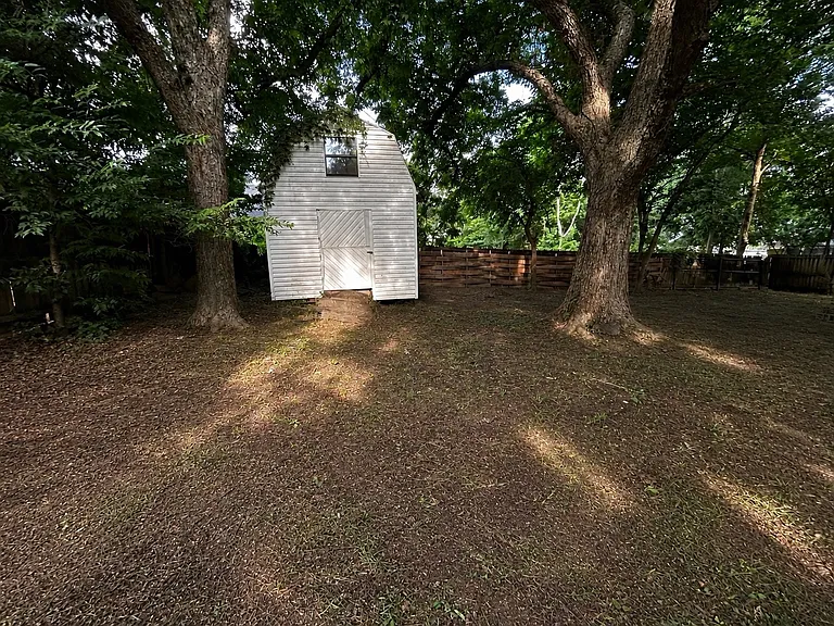 506 N Hartford Ave — Photo 12