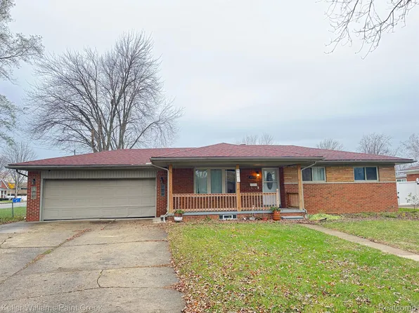 31007 Pinto Dr, Warren, MI 48093