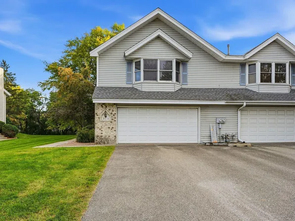 513 Upper Wood Way, Burnsville, MN 55337