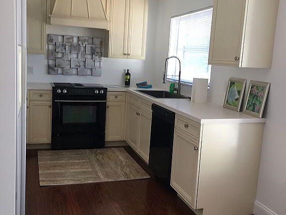 4th image of 4418 Lakeside Ave