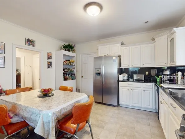 32-25 30th Street image 7 of 32