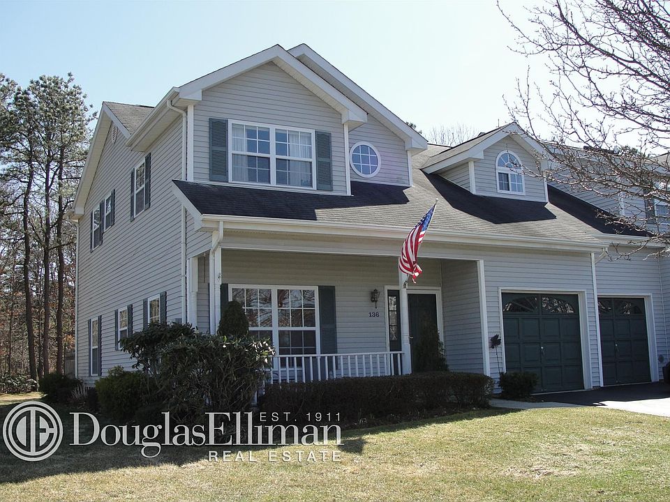 1st image of 136 Willow Wood Dr