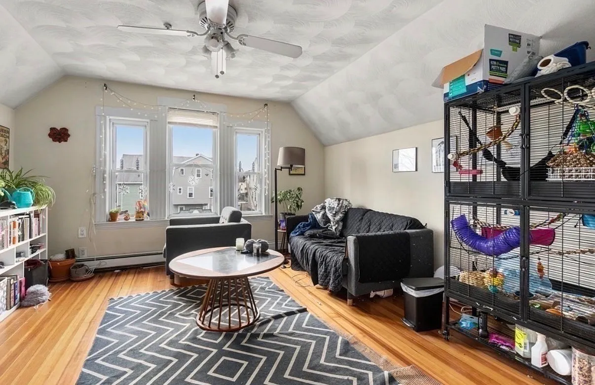 2 bed, 800 sqft, $3,000 — Photo 2