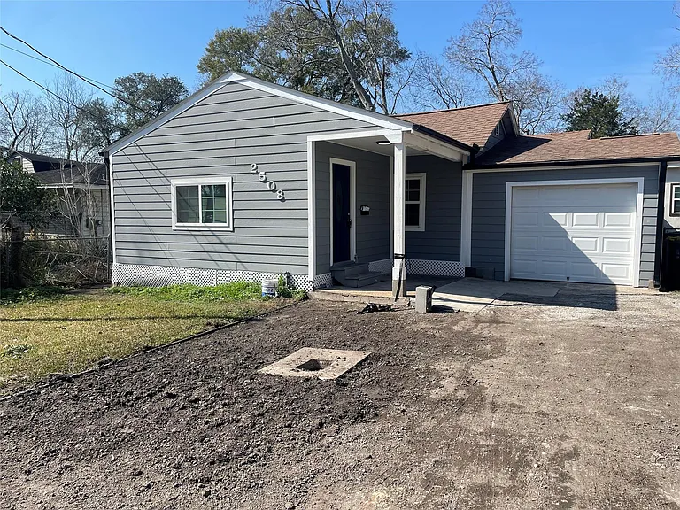 2508 S Texas Ave — Photo 3