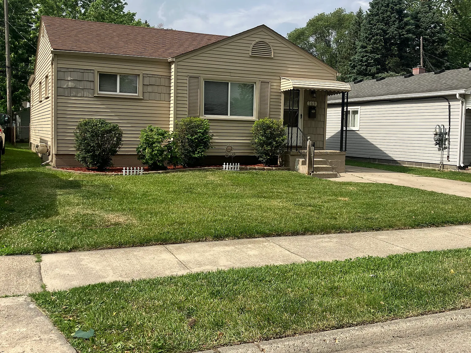 3 bed, 1006 sqft, $1,695 — Photo 2