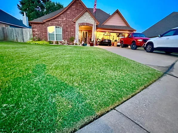 1413 S Lions Ave, Broken Arrow, OK 74012