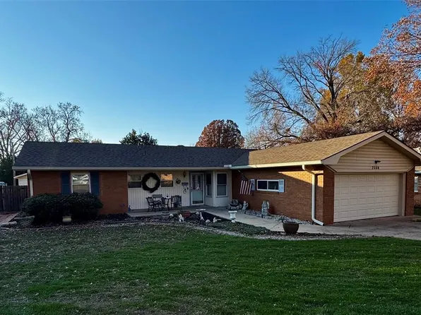 2004 Meadowbrook St, Ponca City, OK 74604