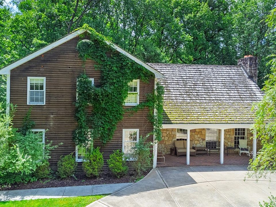 1st image of 1202 Twelve Oaks Ct